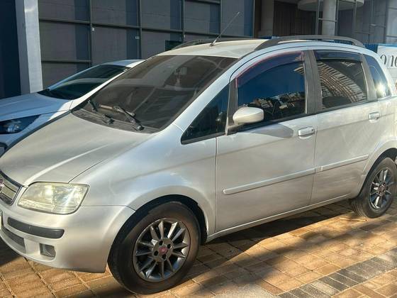 FIAT IDEA 1.4 MPI ELX 8V FLEX 4P MANUAL FIAT IDEA 1.4 MPI ELX 8V FLEX 4P MANUAL